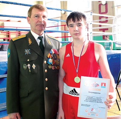 Н.А. Масликов с победителем турнира С. Шаталовым